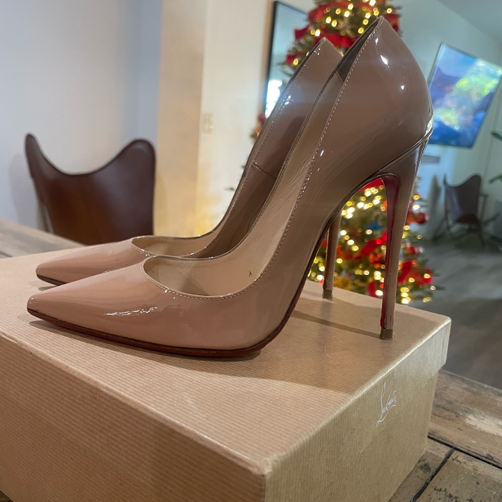 Christin Louboutin nude so kate